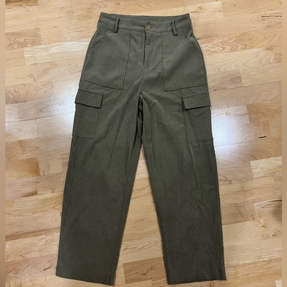Corduroy Cropped Cargo Pants - Picture 1 of 4